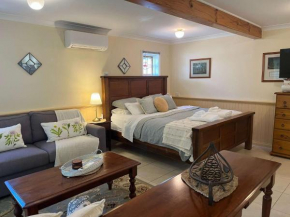 Banksia Cottage in Perth Hills, Perth